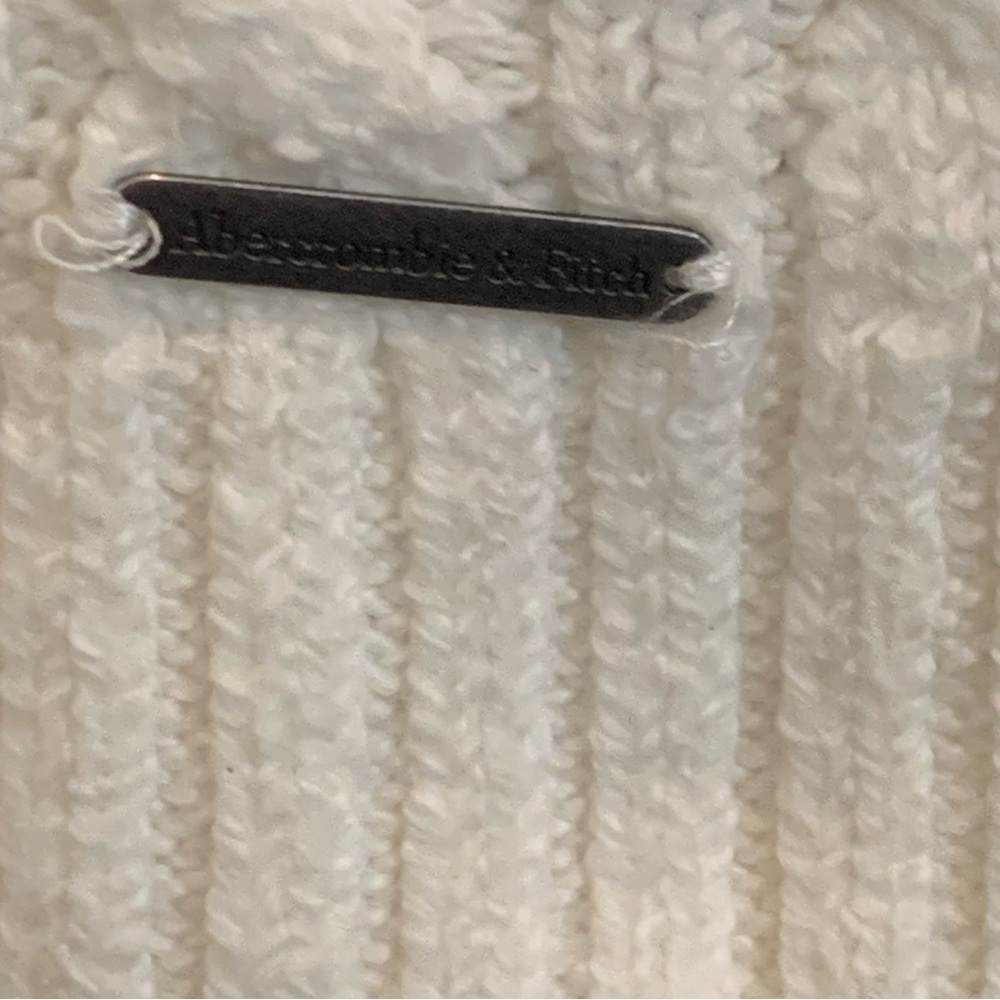 Abercrombie & Fitch Chunky Knit Sweater - Picture 7 of 10